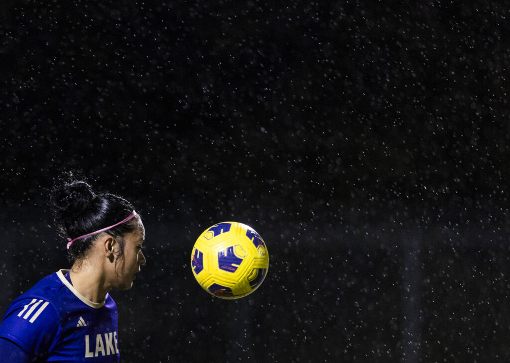 Lake Stevens’ Keira Isabelle Tupua heads the ball during the game against Kamiak on Sept. 30, 2025 in Lake Stevens, Washington. (Olivia Vanni / The Herald)
