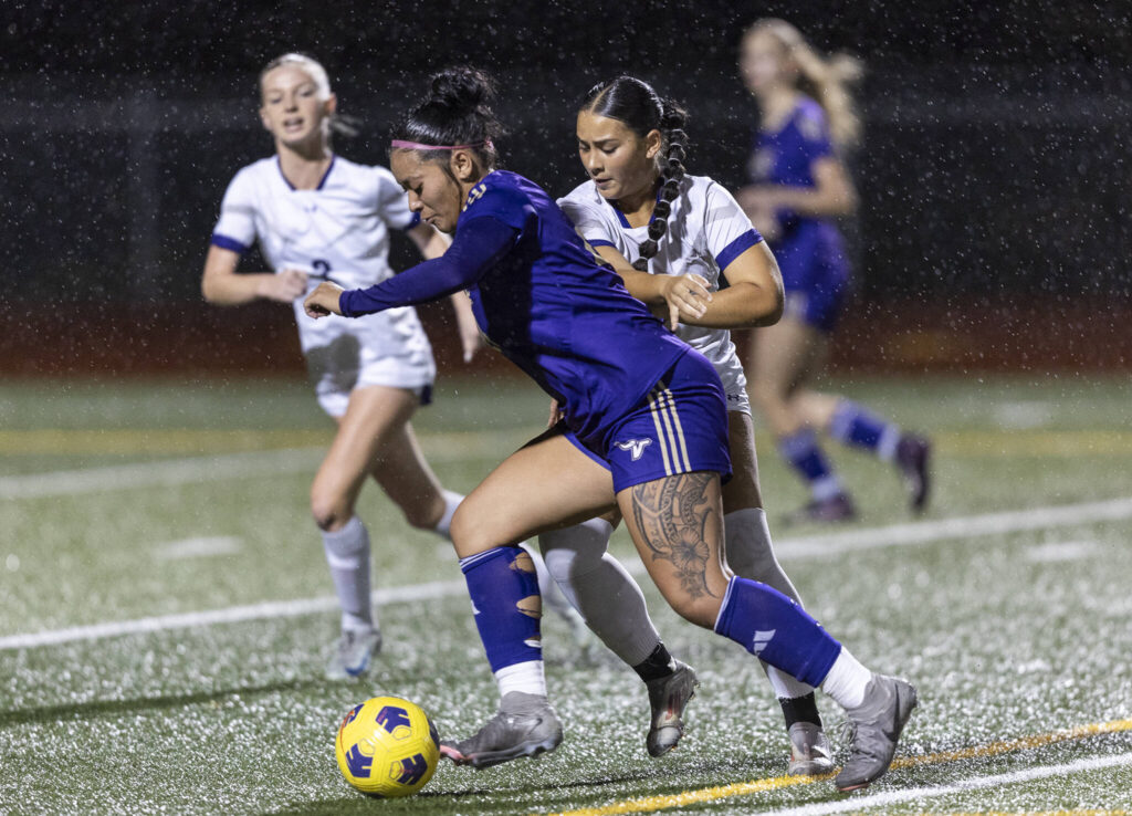 Lake Stevens’ Keira Isabelle Tupua lines up to take a shot on goal during the game against Kamiak on Sept. 30, 2025 in Lake Stevens, Washington. (Olivia Vanni / The Herald)
