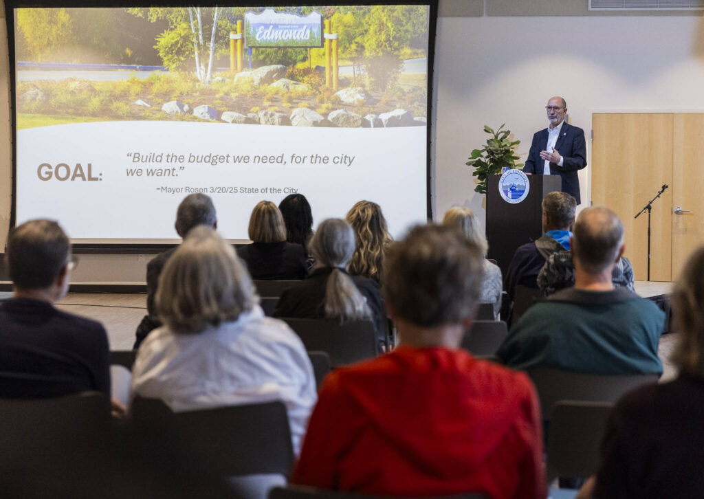 Edmonds Mayor Mike Rosen goes through an informational slideshow about the current budget situation in Edmonds during the 2026 Budget Address on Sept. 30, 2025 in Edmonds, Washington. (Olivia Vanni / The Herald)

