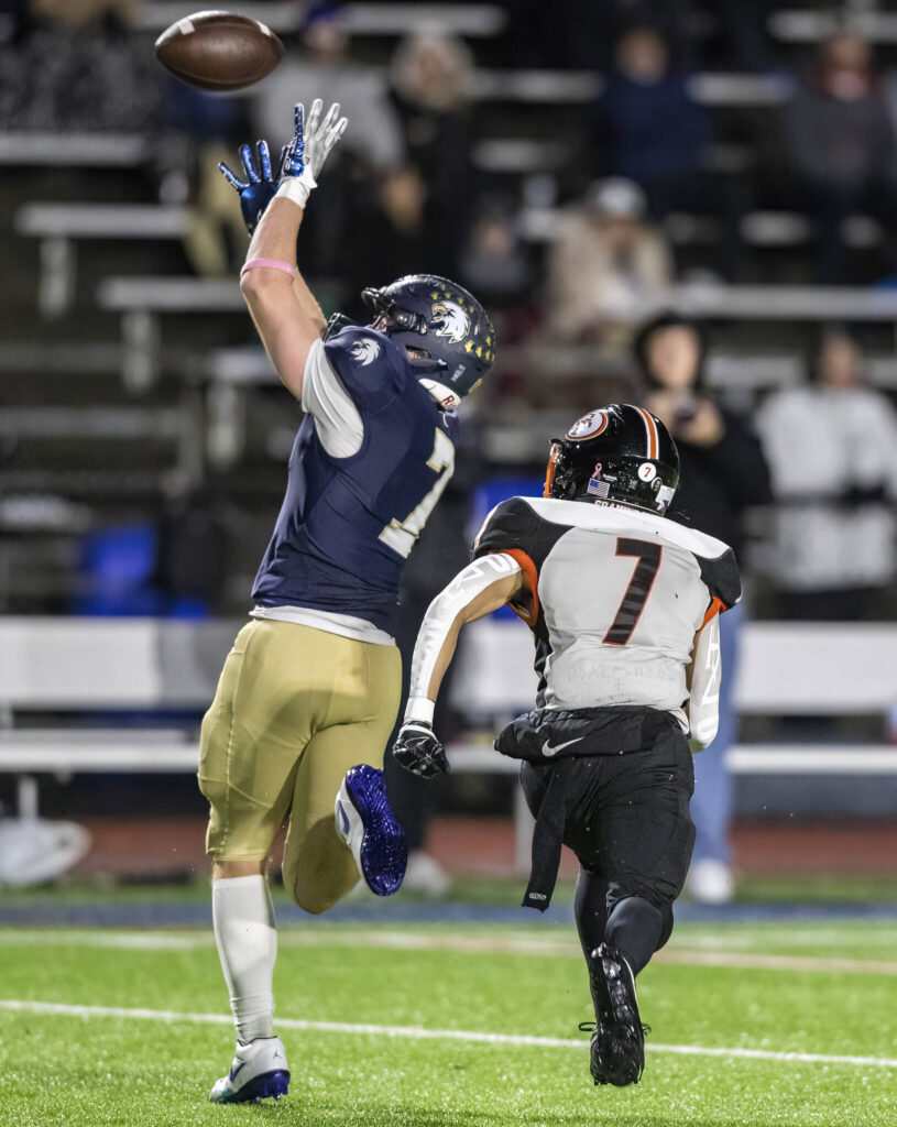 Cedar Park Christian’s Lincoln Meyers makes a catch against Granite Falls’ Gino Howard during the game on Oct. 24, 2025 in Kirkland, Washington. (Olivia Vanni / The Herald)