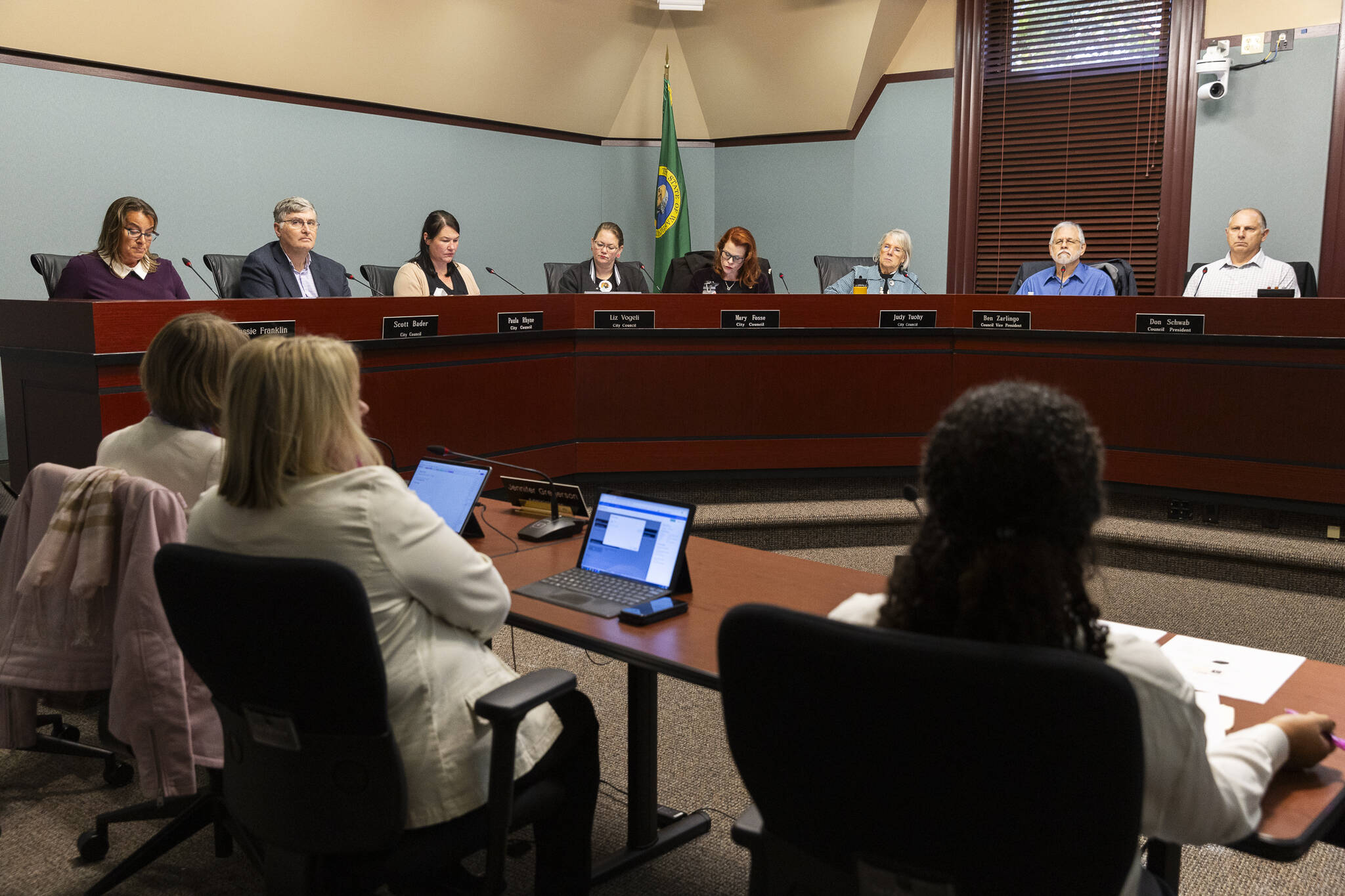 The Everett City Council on Oct. 22, 2025 in Everett, Washington. (Olivia Vanni / The Herald)