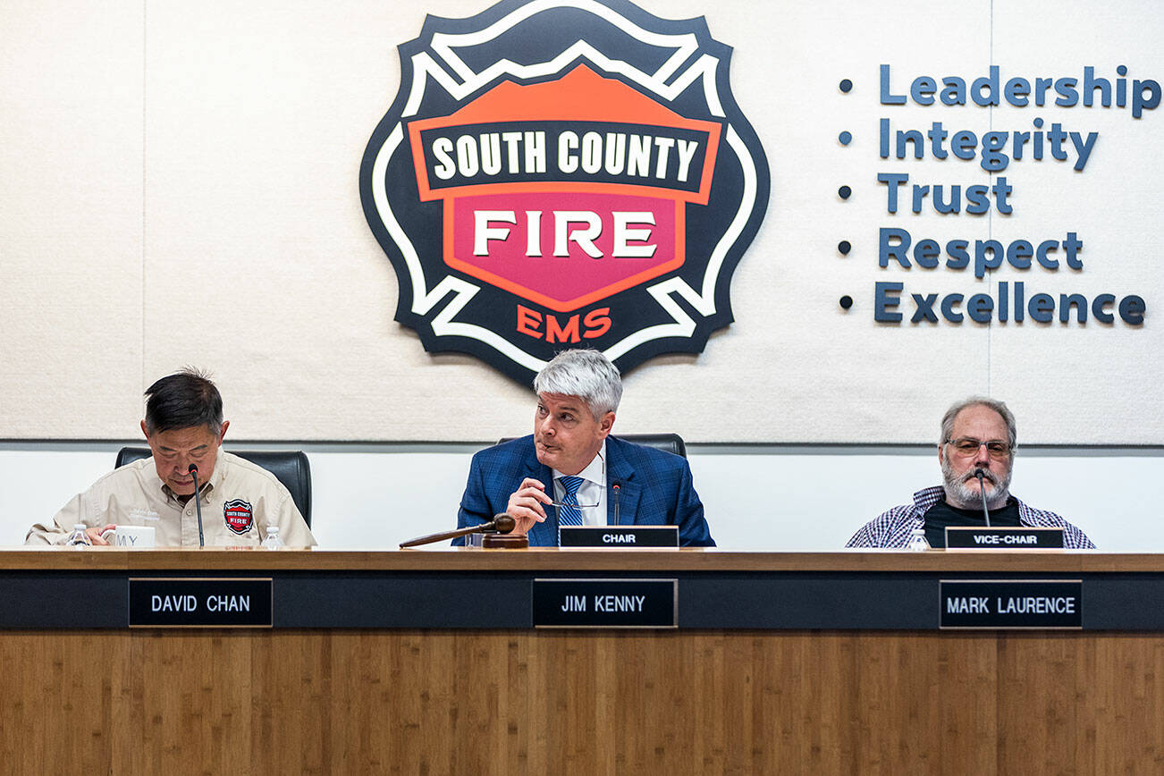 South County Fire Chair Jim Kenny leads a meeting on Tuesday, Sept. 2, 2025 in Everett, Washington. (Olivia Vanni / The Herald)