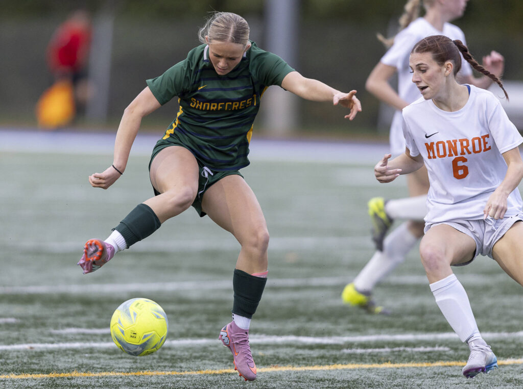 Shorecrest&rsquo;s Pip Watkinson crosses over the ball during the 3A girls district game against Monroe on Nov. 4, 2025 in Shoreline. (Olivia Vanni / The Herald)
