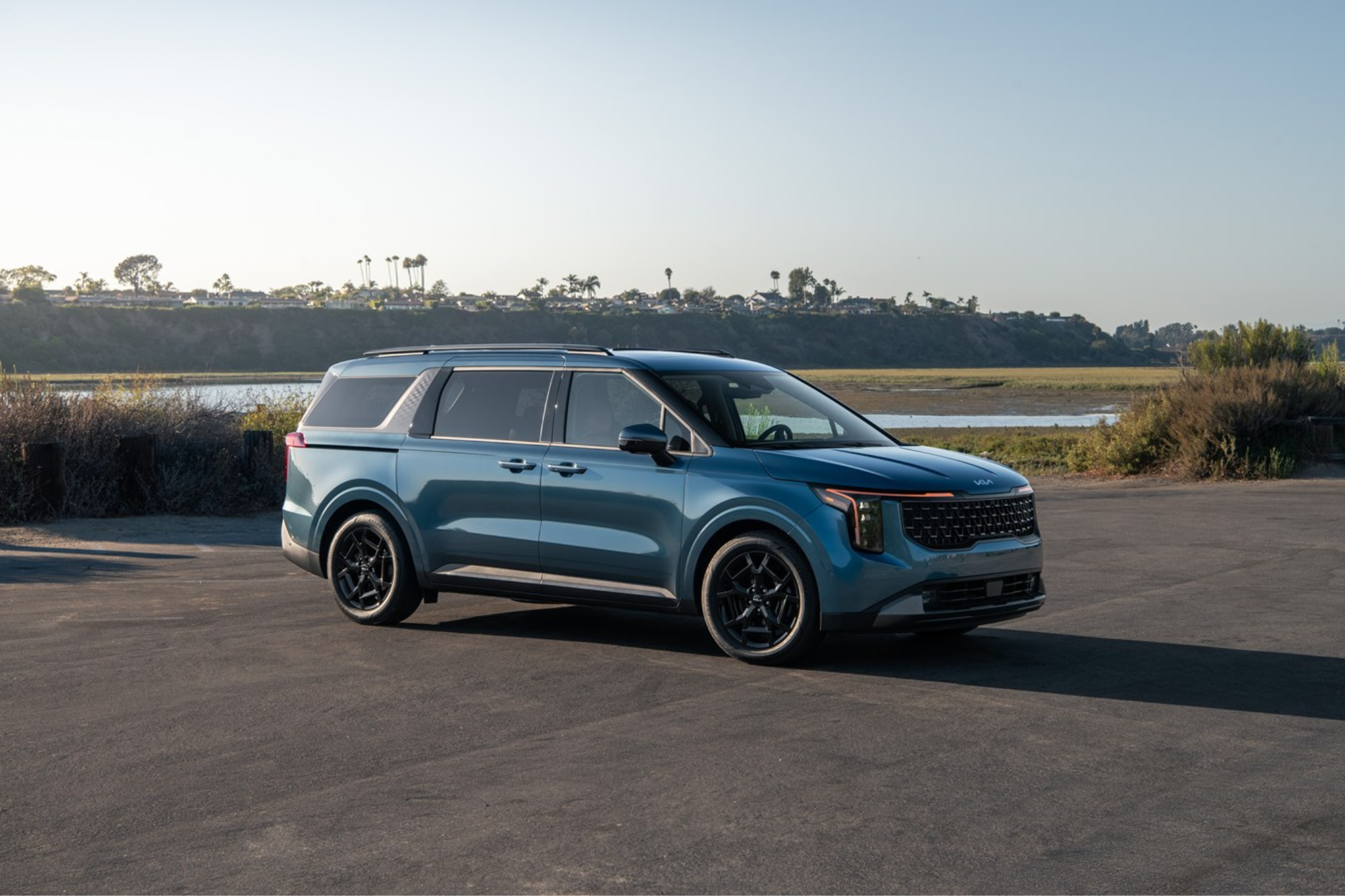 The 2026 Kia Carnival multi-purpose vehicle has minivan practicality and SUV-like design.