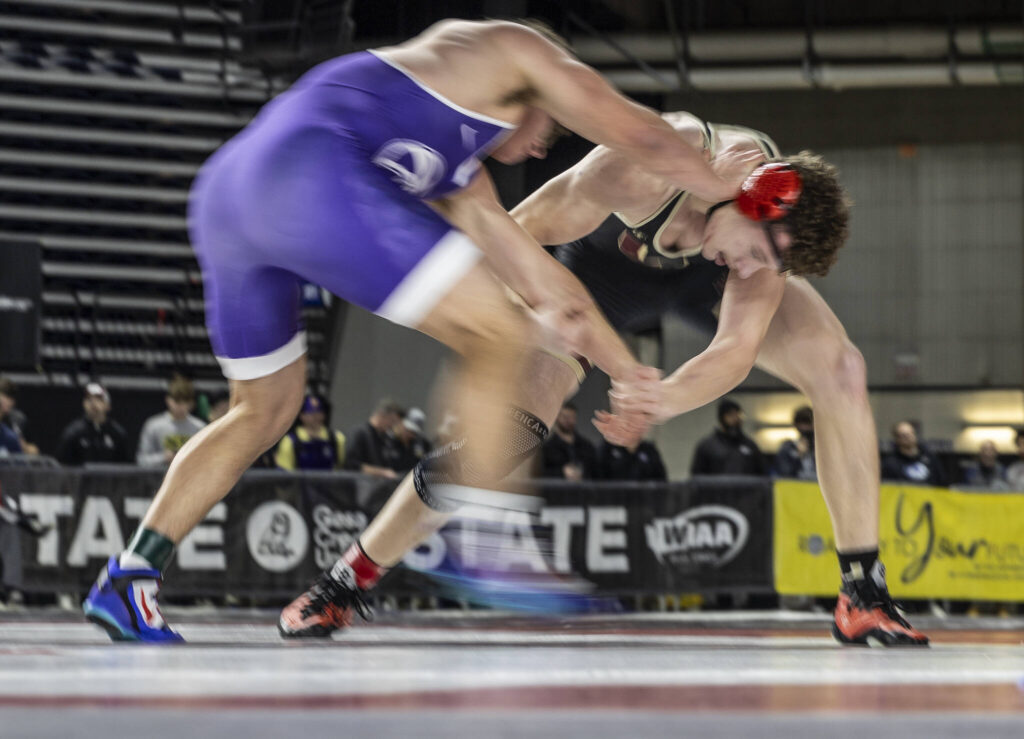 Edmonds-Woodway&rsquo;s Carmelo Larocca wrestles during the 3A boys 190-pound semifinal match at the Mat Classic on Friday, Feb. 20, 2026 in Tacoma, Washington. (Olivia Vanni / The Herald)
