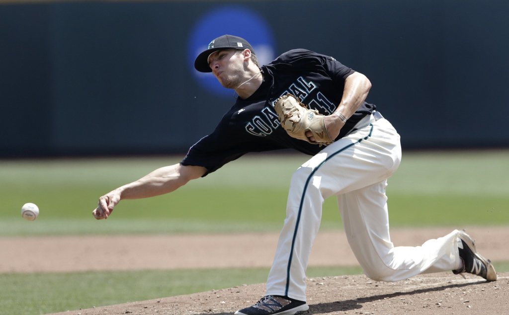 Coastal Carolina tops Arizona 4-3, wins College World Series