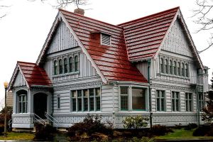 Weyerhaeuser Building at Port of Everett ready for move