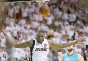A source told the Associated Press Saturday that the Los Angeles Lakers have agreed to terms with Luol Deng on a four-year contract worth $72 million. (AP Photo/Alan Diaz, file)