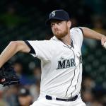 Mariners relief pitcher Charlie Furbush in action against the Astros in a game April 20, 2015, in Seattle. Furbush pitched two-thirds on an inning in a rehab appearance Friday for the Everett AquaSox (AP Photo/Elaine Thompson)