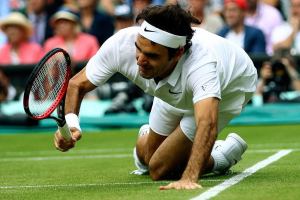 Federer stumbles in loss to Raonic in Wimbledon semifinal