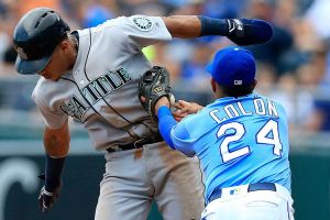 M’s return to losing ways on the road, fall to Royals 5-3
