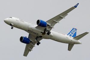 Jetmakers eager to break Boeing’s grip on commercial market