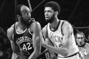 NBA great Nate Thurmond, Hall of Fame center, dies at 74