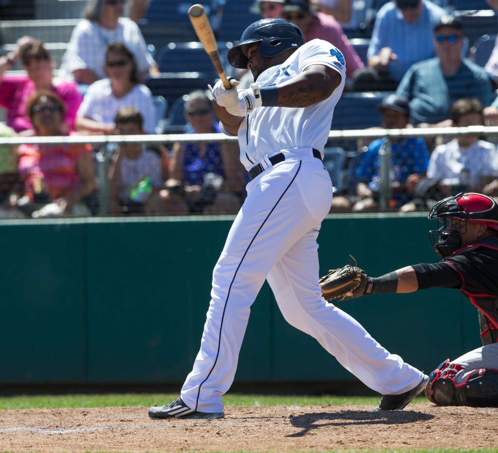 AquaSox Jose Leal drives in a solo home run as the Everett AquaSox beat the Vancouver Canadians 6-5 in the bottom of the ninth inning at Everett Memorial Stadium on Wednesday, July 27, 2016 in Everett, Wa. ( Andy Bronson / The Herald )