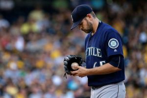 M’s offense musters just 3 hits, Pirates cruise to 10-1 win