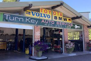 Everett’s Turn Key Auto survives rough road
