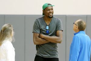 Kevin Durant finalizes two-year deal with NBA’s Warriors