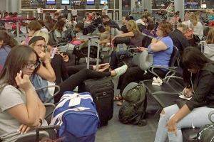 Delta computer crash: Hundreds of flights canceled or delayed