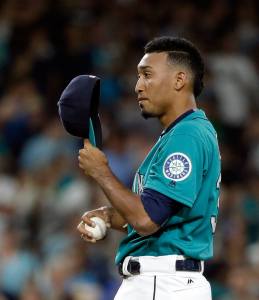 Mariners closer Edwin Diaz, who struggled Friday against the Brewers, is 9-for-9 in save situations. (AP Photo/Elaine Thompson)