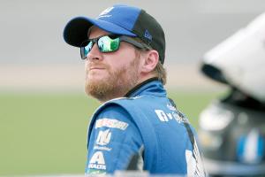 Concussions put retirement on table for Earnhardt Jr.