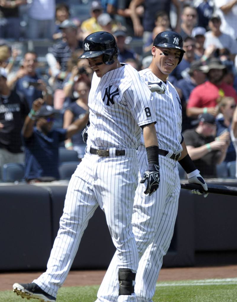 Rookies hit back-to-back HRs in first major league at bats