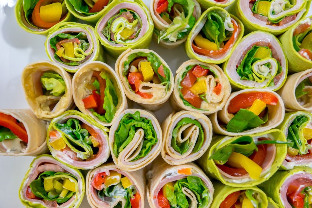 These pinwheels are easily customizable, healthy and perfect for feeding a crowd at a Super Bowl party.