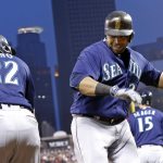 Cruz homers twice as Mariners beat Twins, 4-3
