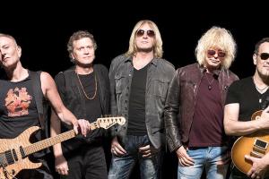 Top stadium rockers Def Leppard to play at Tacoma Dome