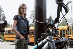 As she commutes, Glacier Peak senior keeps climate in mind
