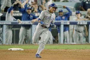 Cubs bats erupt in 10-2 win over L.A.; series tied 2-2