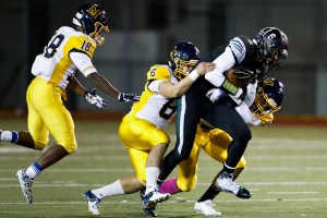 Mariner holds off Jackson 42-35, claims Wesco 4A playoff berth