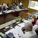 U.S. specialists in infections diseases, top left, and Cuban specialists, right, attend a meeting at the Pedro Kouri Tropical Medicine Institute (IPK) in Havana, Cuba, on Wednesday, Oct. 19. The Obama administration sent some of the United States&rsquo; top infectious disease specialists to Cuba to open a new phase in medical cooperation after more than a half-century of isolation. (AP Photo/Ramon Espinosa)