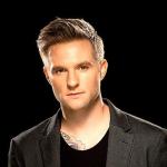 Bothell&rsquo;s own American Idol contestant Blake Lewis performs with his band at 8 p.m. Oct. 22 at the Historic Everett Theatre.