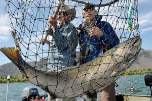 Small numbers end fishing season early on Columbia River