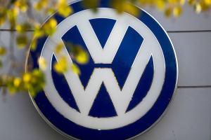 ‘Played the fool’: Several car owners slam VW emissions deal