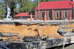 Rescues and worry after Matthew inundates North Carolina