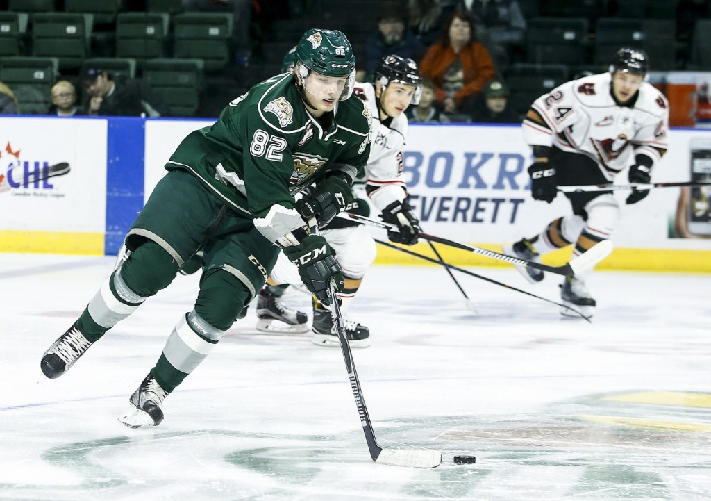 Silvertips right wing Eetu Tuulola (82) brings the puck up the ice during Everett&rsquo;s 6-1 win over Calgary on Tuesday at Xfinity Arena in Everett. (Ian Terry / The Herald)