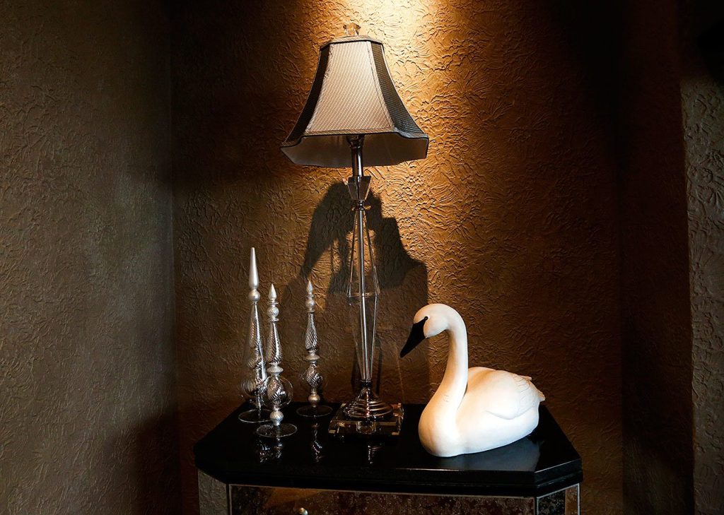 Well placed, uncluttered decor give off delightful doses of holiday magic in the peripheral spaces around the Jubie house. (Dan Bates / The Herald)