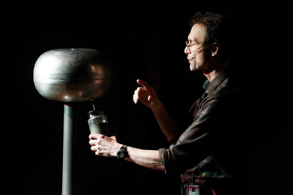 Tana Granack does a demonstration at SPARK: The Museum of Electrical Invention in Bellingham on Friday, Nov. 11. (Ian Terry / The Herald)
