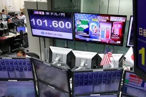 Markets plunge worldwide as Trump shows surprising strength