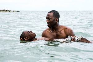 Moments in ‘Moonlight’ build to a moving end