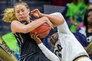 Slow start dooms UW women vs. No. 1 Notre Dame