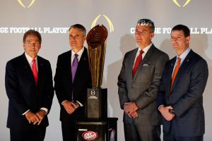Thiel: UW got in, but College Football Playoff needs a makeover