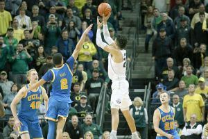 Brooks’ buzzer-beater helps No. 21 Oregon stun No. 2 UCLA 89-87