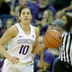 Washington&rsquo;s Kelsey Plum scored 44 points to help the Huskies to a 99-77 victory over Oregon on Saturday. (AP Photo/Elaine Thompson)