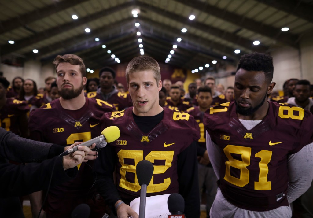 Minnesota players end boycott, will face WSU in Holiday Bowl