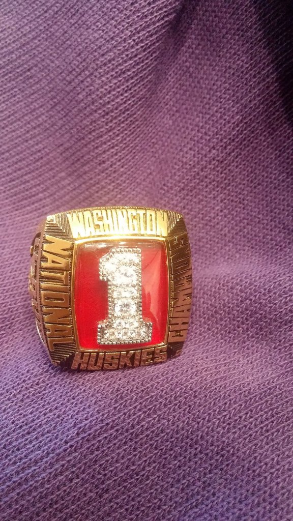 The special gold ring commemorates the 25th anniversary of the &lsquo;91 team that split the national championship with the Miami Hurricanes. (Courtesy Sam Watkins)
