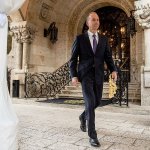 Boeing CEO Dennis Muilenburg leaves after meeting with President-elect Donald Trump at Trump&rsquo;s Mar-a-Lago estate in Palm Beach, Florida on Dec. 21. (AP Photo/Andrew Harnik)