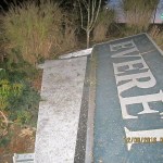 This is the &ldquo;Everett&rdquo; sign on Broadway after it was crashed into Thursday. (City of Everett)