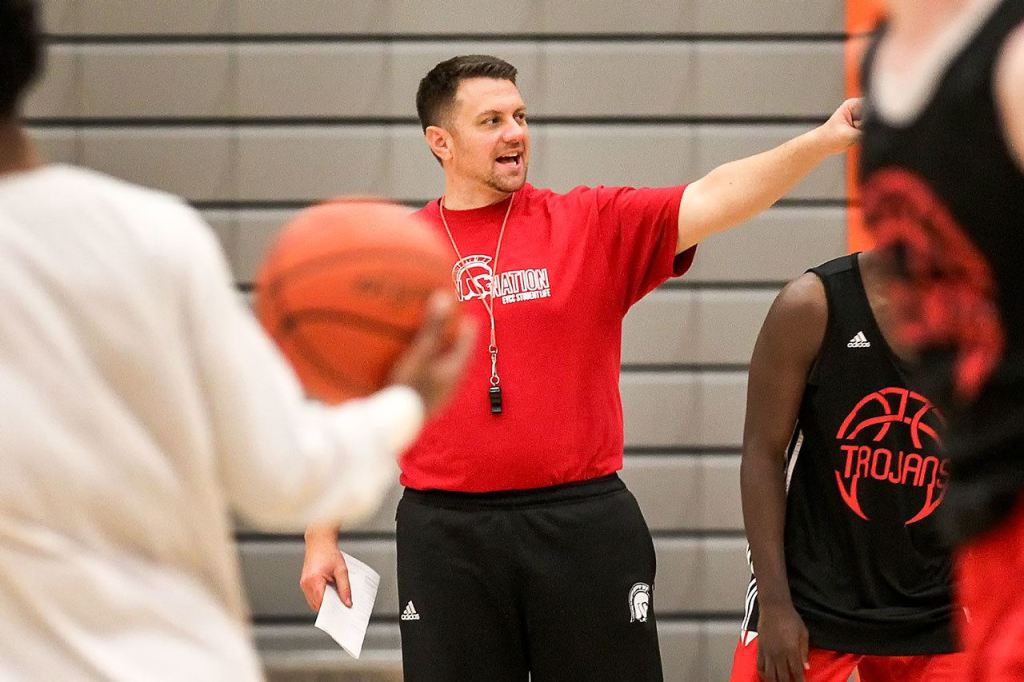 Mike Trautman runs a practice at the Walt Price Student Fitness Center in Everett Thursday night on December 8, 2016. Trautman is the new men&rsquo;s basketball coach at Everett Community College. (Kevin Clark / The Herald)